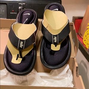 Black brand new Nike comfort things